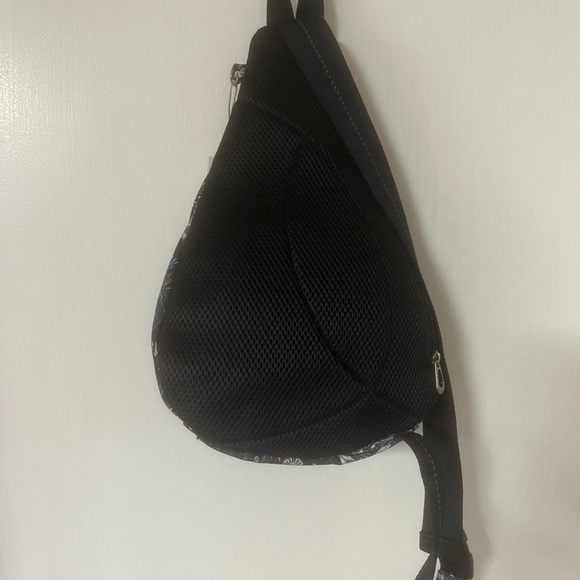 SAKROOTS Turtle Floral Sling Backpack Bag NWT - Picture 4 of 6